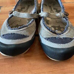 Merrell Women’s 8 Gray and Navy Mary Jane Sneakers